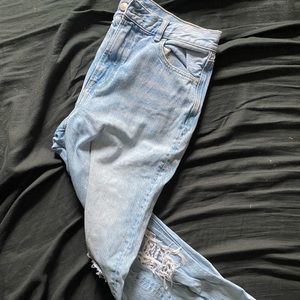 AE Mom Jean Size 10